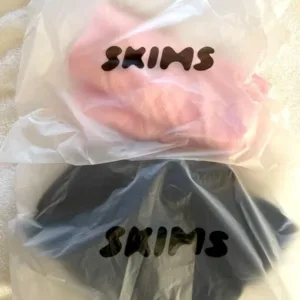 SKIMS Clothing Truckload Pallet – 300 New Tagged Pieces